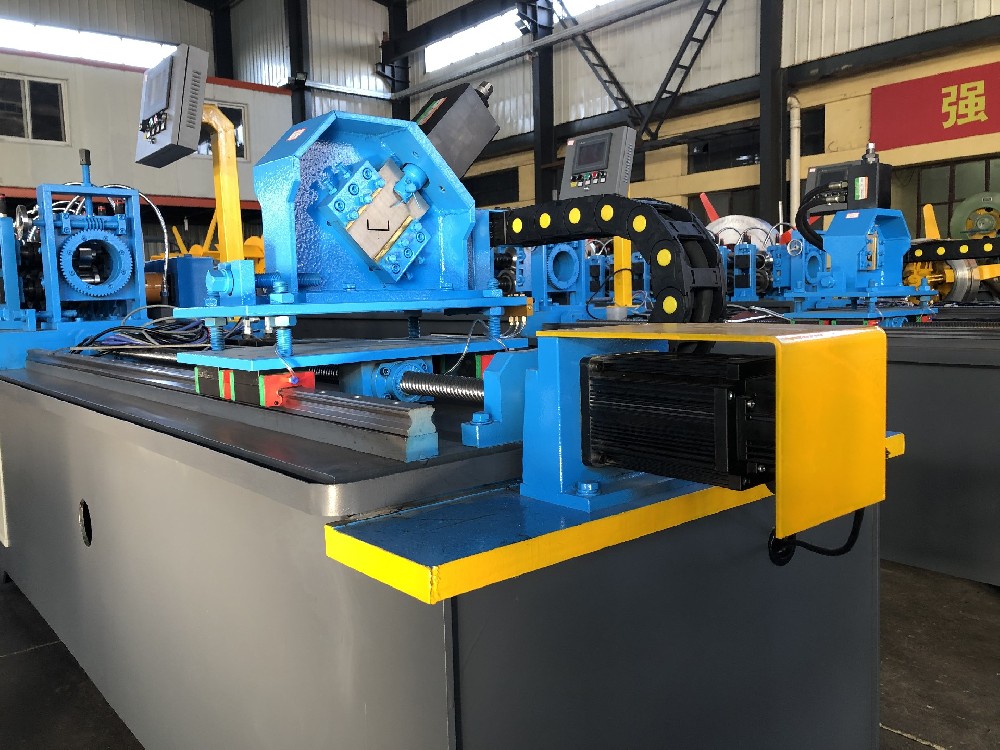 中拓冷彎設(shè)備：與美新設(shè)備同臺(tái)競(jìng)技，共譜科技華章